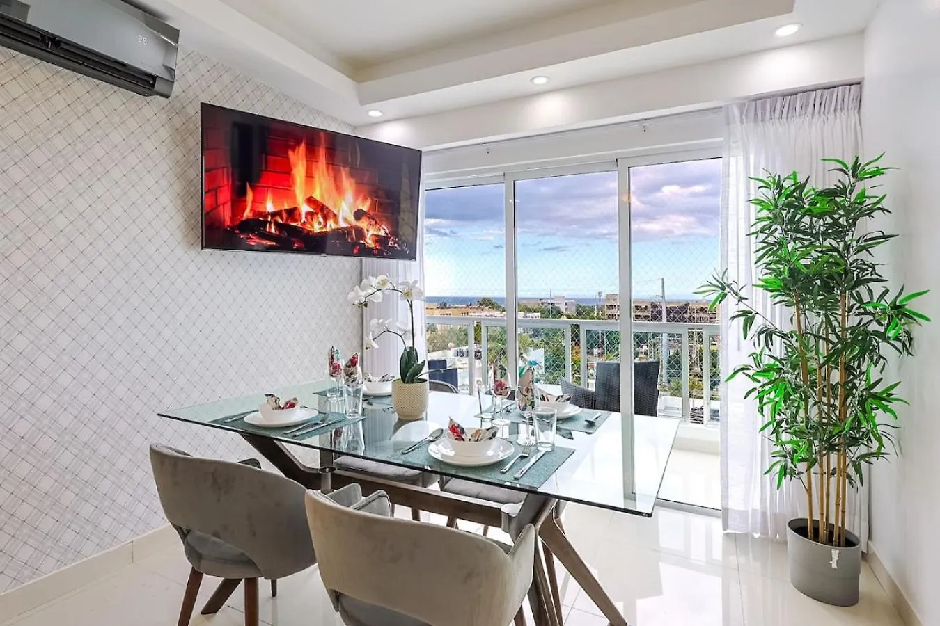 Cozy City Center 2Bd Condo, 聖多明哥 0*,