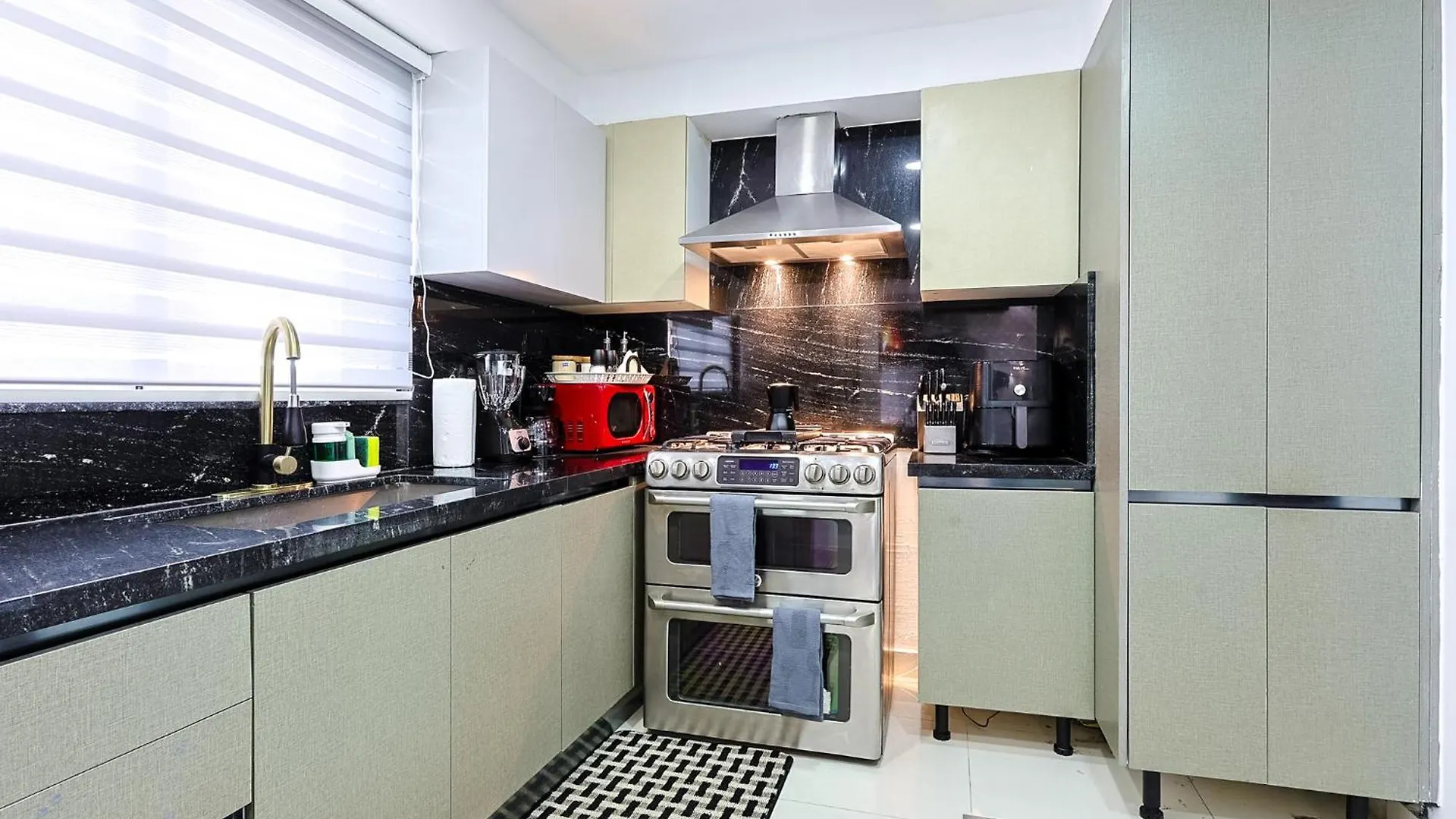 Cozy City Center 2Bd Condo, location